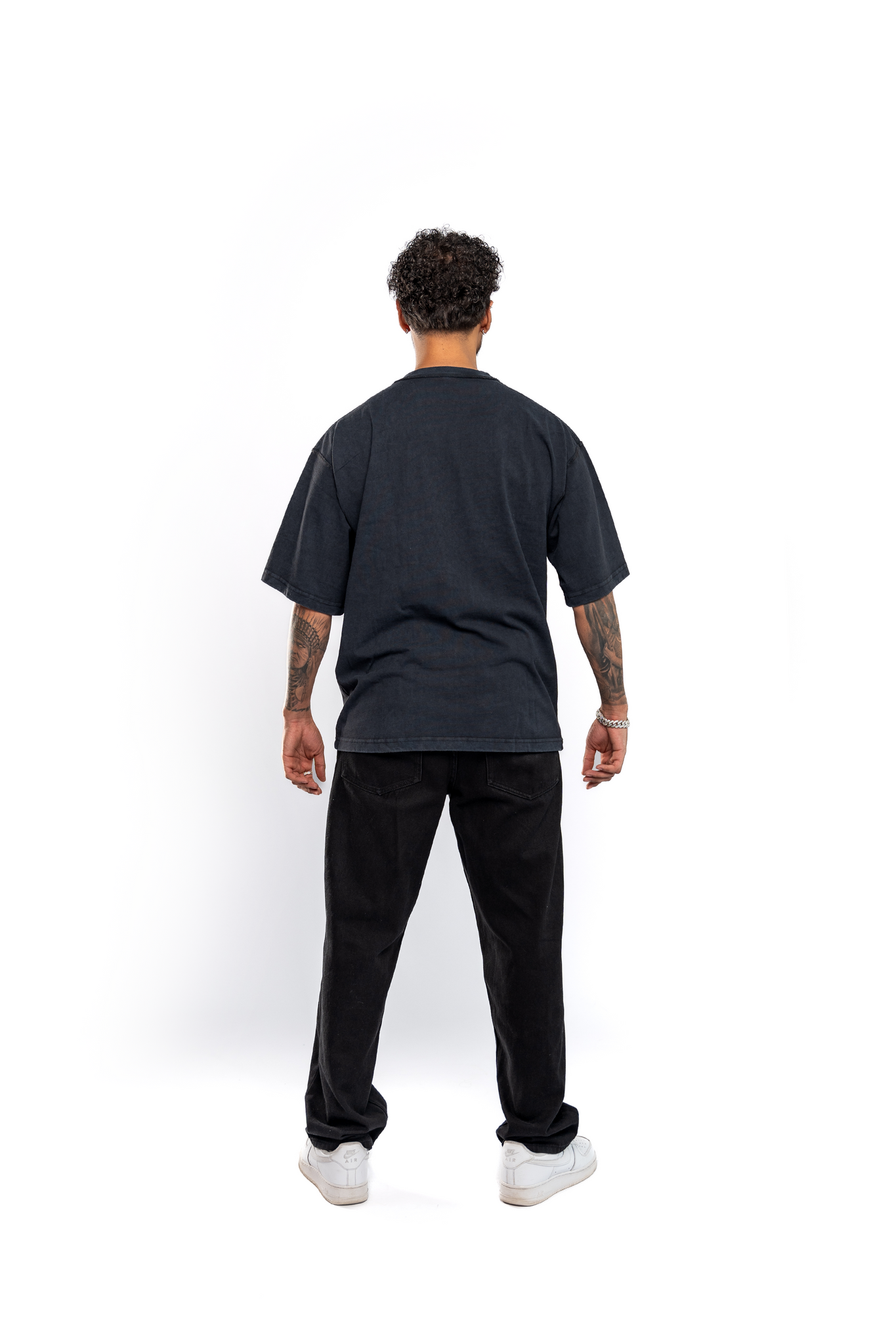 INITIAL WASHED BLACK T-SHIRT